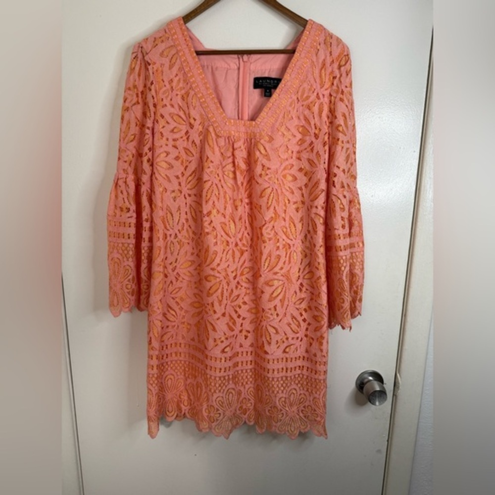 Laundry by Shelli Segal Los Angeles peach & pink lace bell sleeve mini dress 8